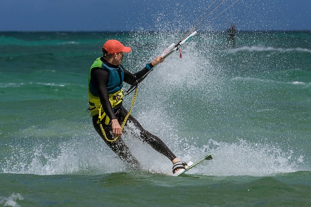 En dag med kitesurfing på Amager fra første møde med udstyret til eftermiddagssolen